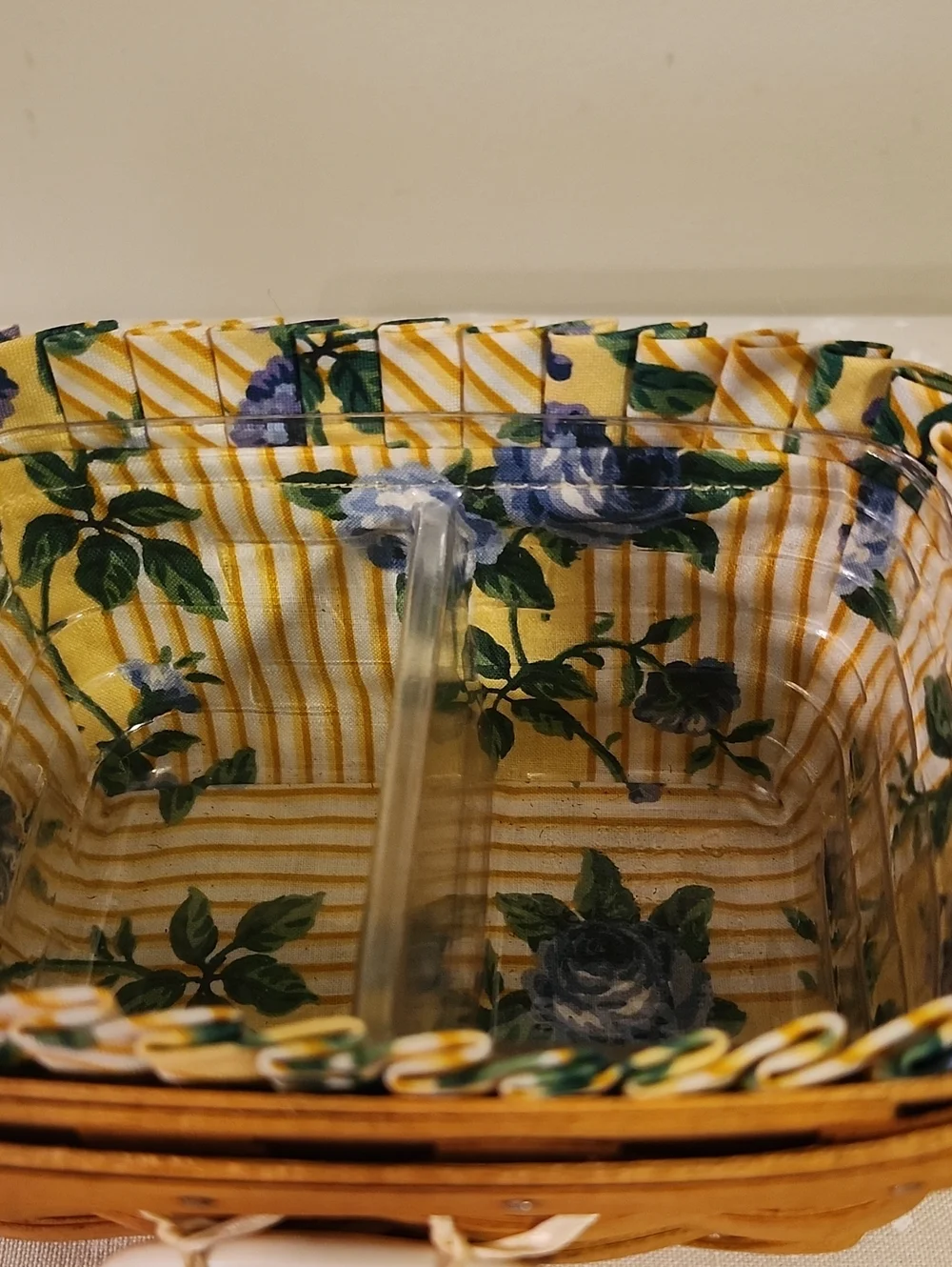 Longabergee Tea Basket with Yellow Floral Liner